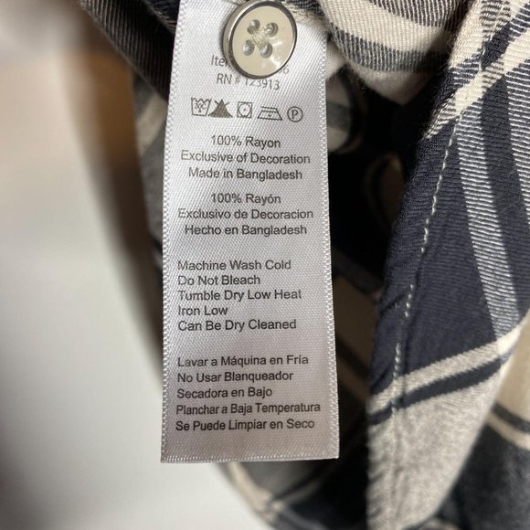 Jachs Girlfriend Quinn Button Front Flannel Top - Picture 5 of 7